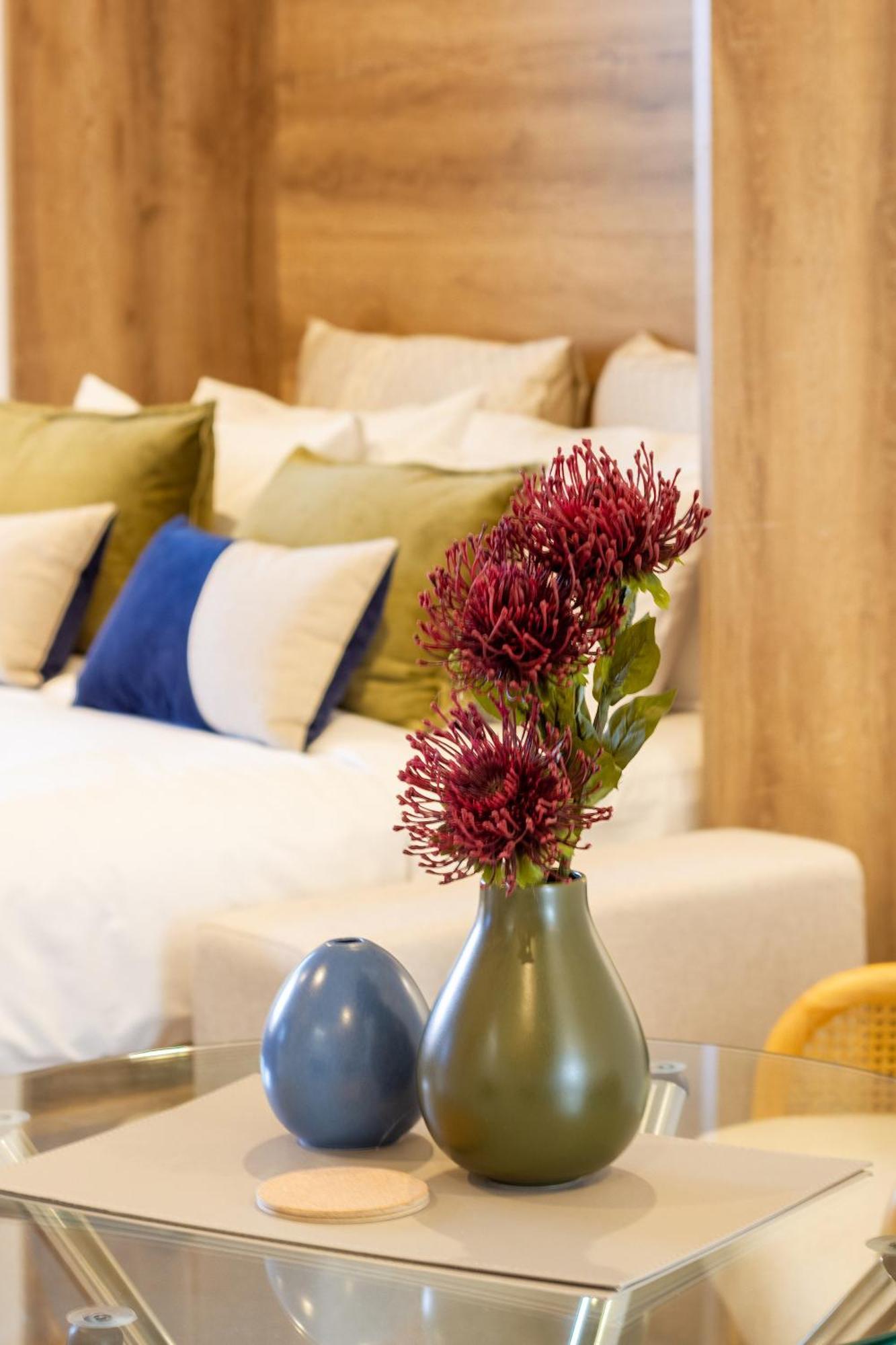 Downtown Comfort: Modern Studio With Backyard ไครสต์เชิร์ช ภายนอก รูปภาพ