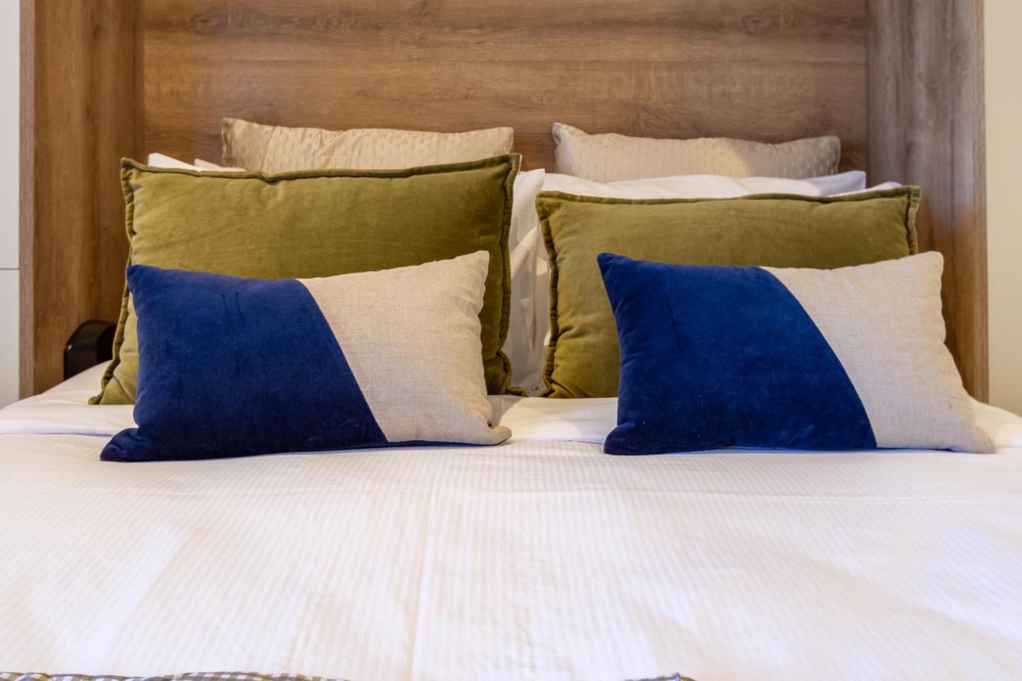 Downtown Comfort: Modern Studio With Backyard ไครสต์เชิร์ช ภายนอก รูปภาพ